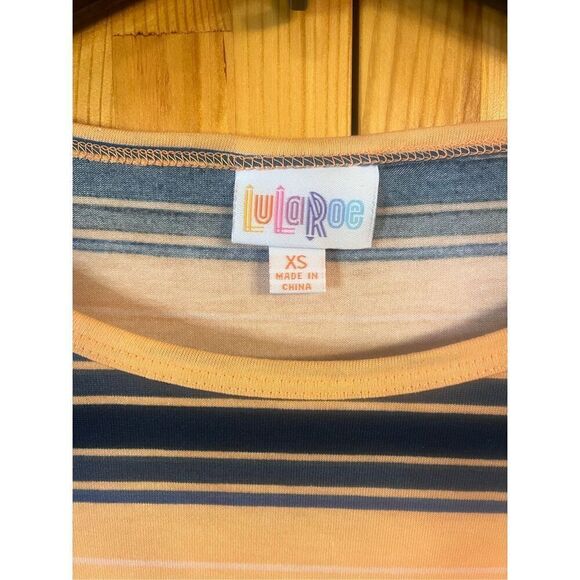 LuLaRoe Irma Tunic Shirt Size XS Striped Short Sleeves nwt (3521) - Picture 3 of 5